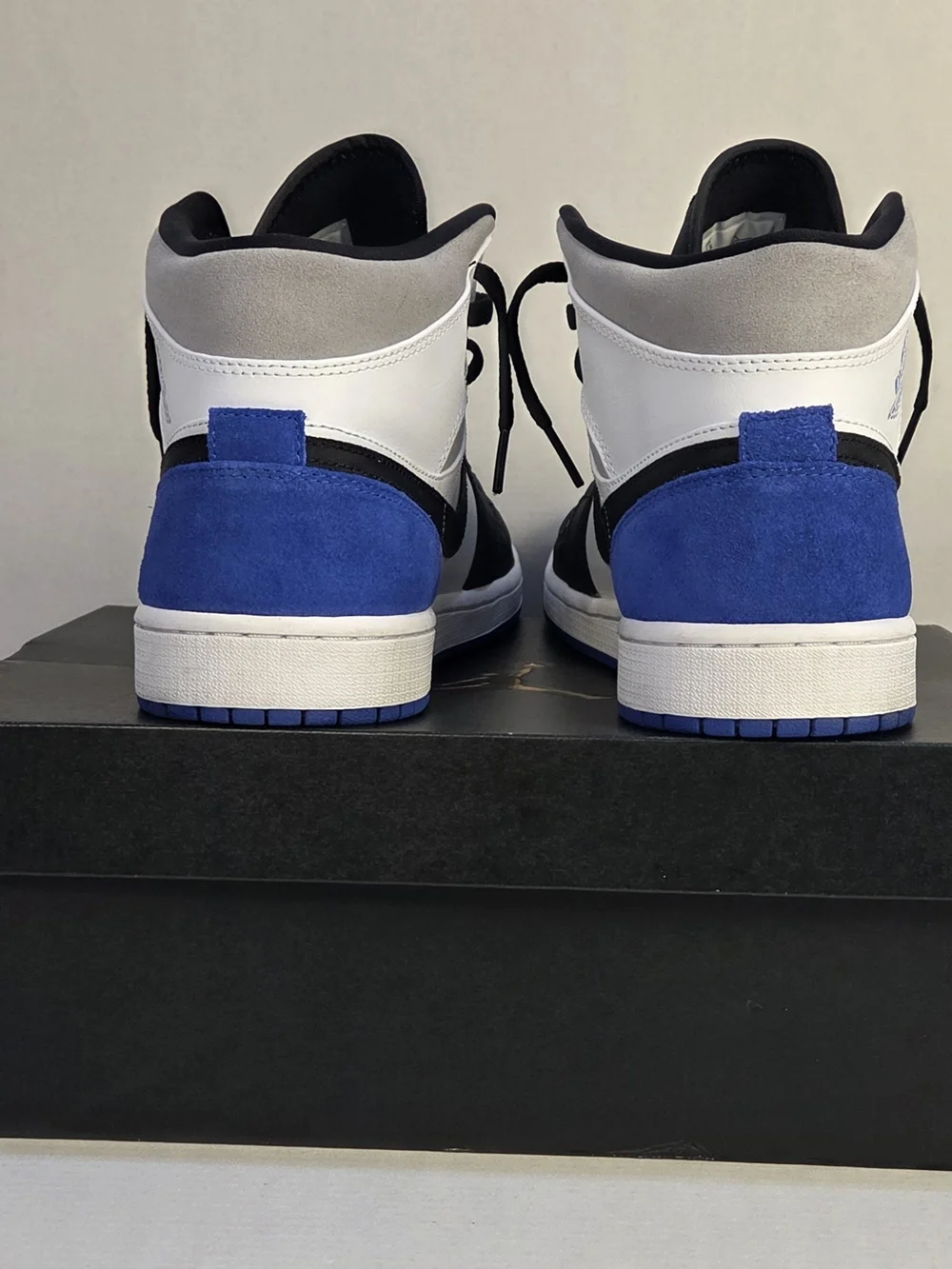 Air Jordan 1 Mid SE Men's Black White Blue Mid-Top Sneakers
